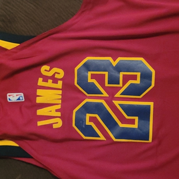 Lebron James Cavs Jersey - Picture 2 of 3